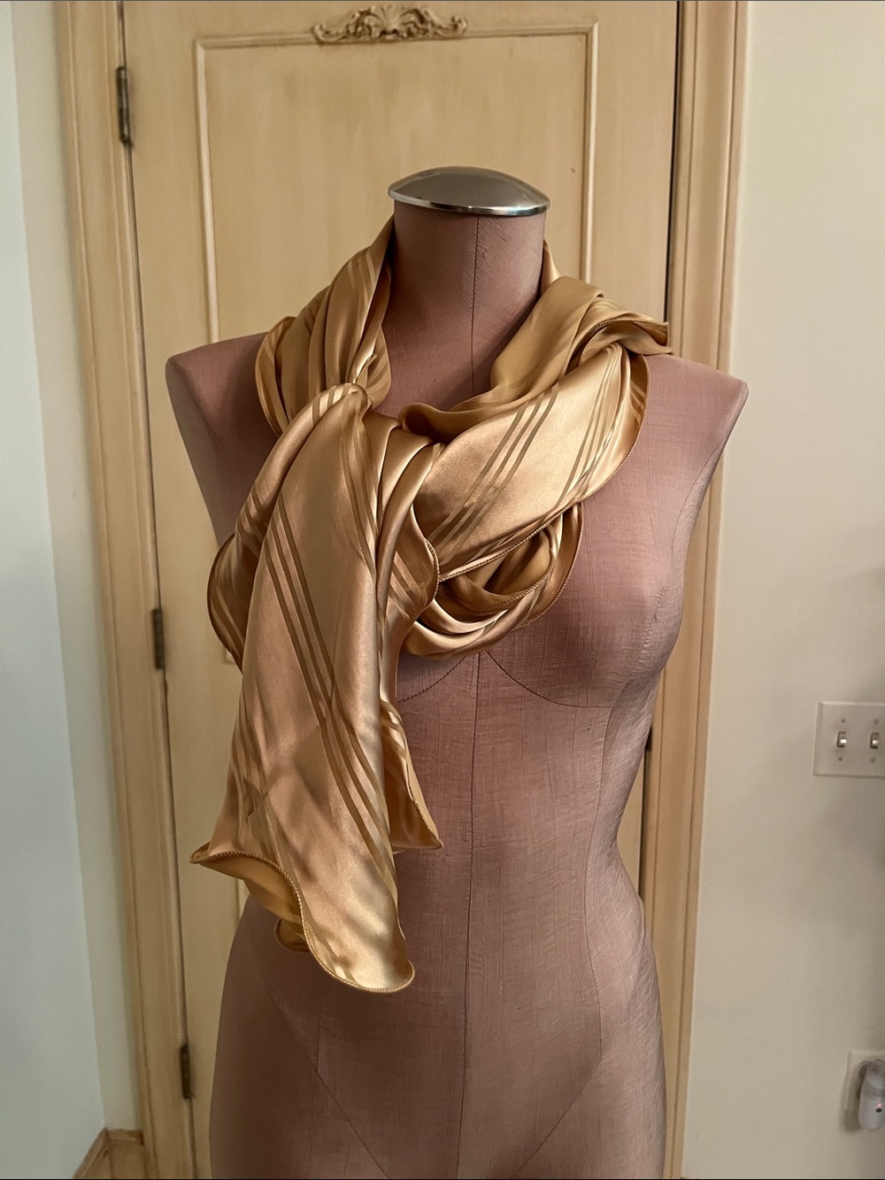 RALPH LAUREN NWT LRL Party Holiday Old Money Jacquard Silk Gold Satin Scarf